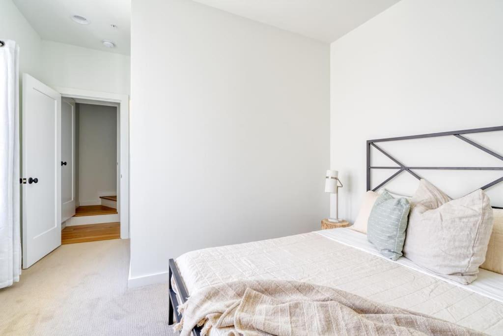 Collection - Cozy North Tabor Retreat - Families & Remote Work *