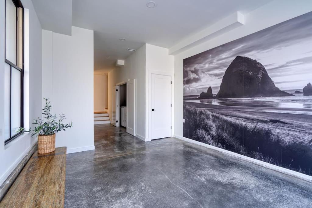 Collection - Cozy North Tabor Retreat - Families & Remote Work Portland