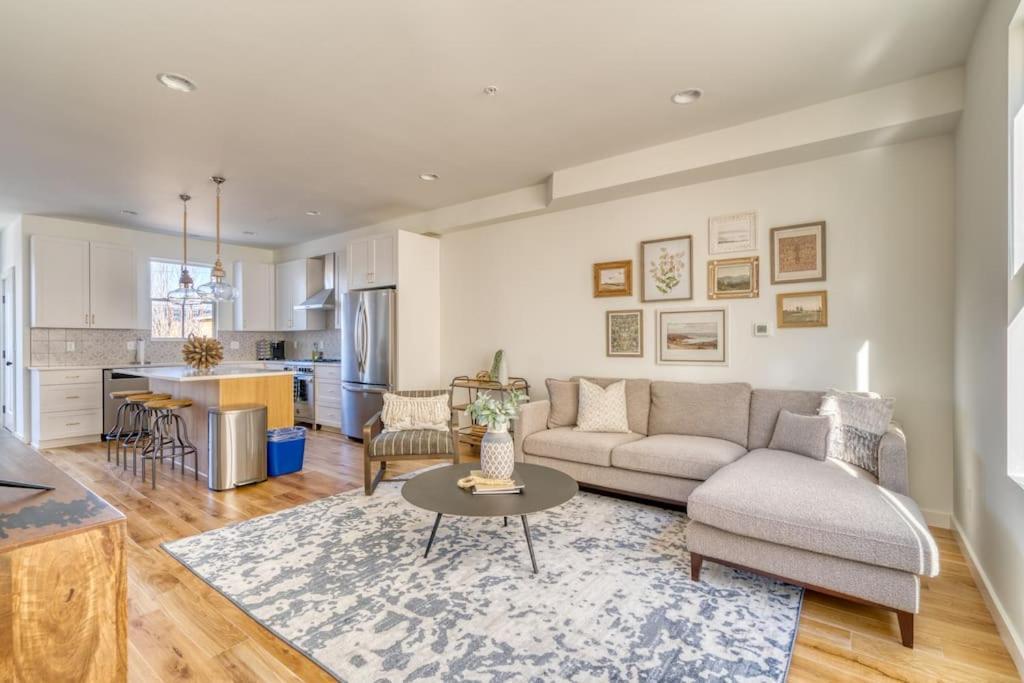 Holiday home Collection - Cozy North Tabor Retreat - Families & Remote Work