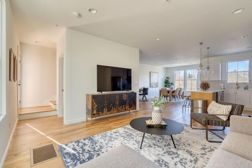 Holiday home Collection - Cozy North Tabor Retreat - Families & Remote Work *